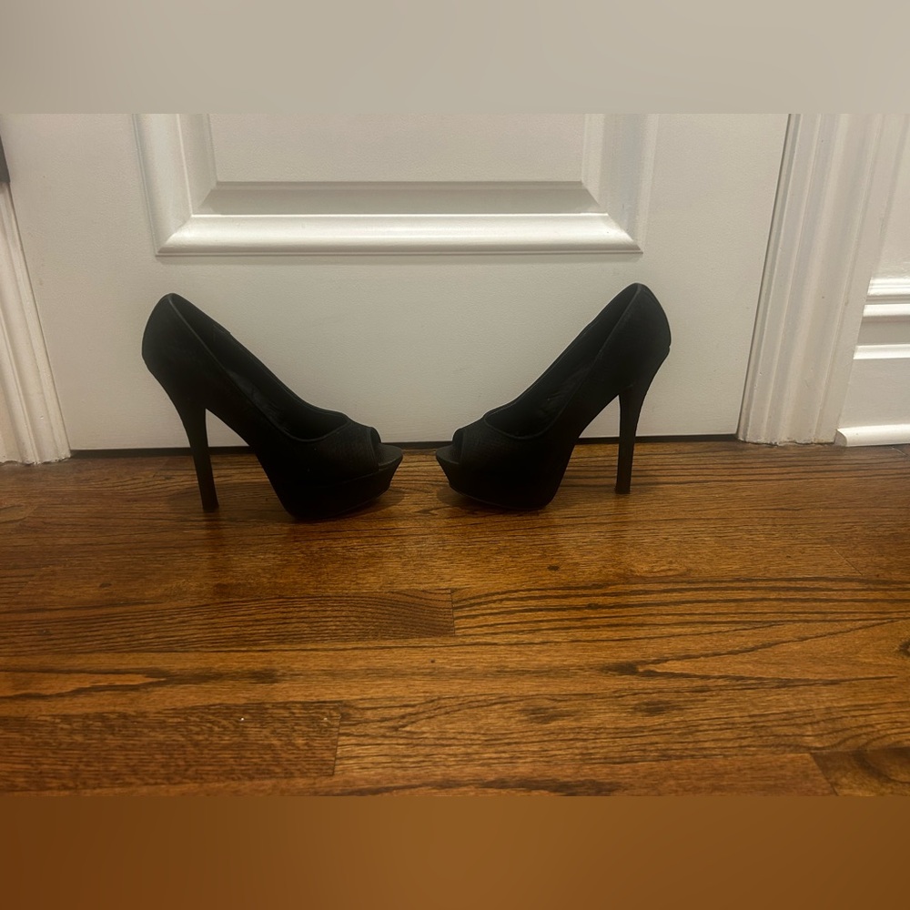 Steve Madden platform peep toe stiletto pumps